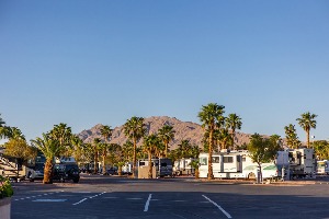 las-vegas-rv-resort-park-mountains