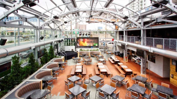 This is the large atrium dining area at the Ellis Island Casino & Brewery