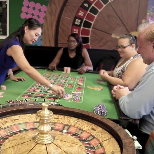 A roulette dealing demonstration at the Crescent School of Gaming in Las Vegas