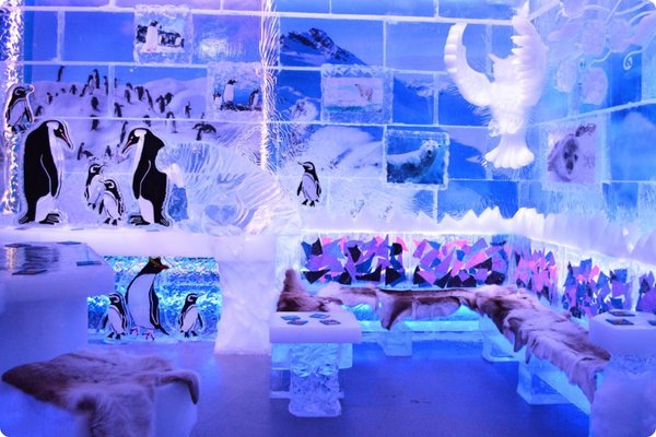 Minus5 Ice Bar at The Venetian Las Vegas - Images of Penguins and ice formations decorate the room.