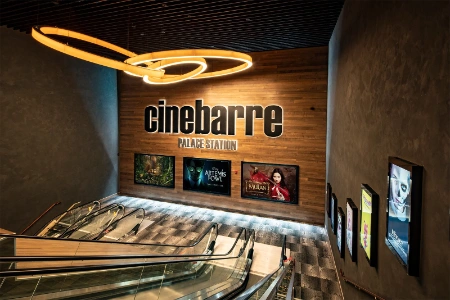 Regal Cinebarre Palace Station dine-in movie theater