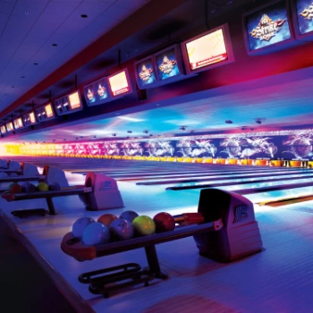 Spacious 72-lane Strike Zone Bowling Center at Sunset Station Henderson