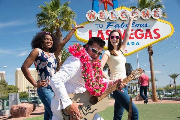 Vintage Vegas Sights & Sounds Tour by Pink Jeep Las Vegas