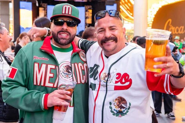 Cinco de Mayo Fremont Street. People having beers