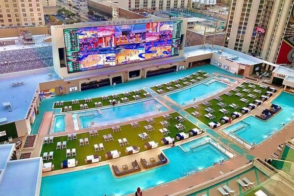 Stadium Swim at Circa
