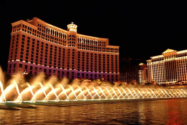 Fountains of Bellagio evening water and light show