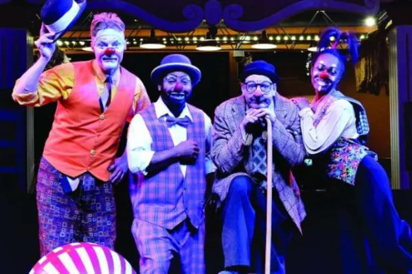 Free acrobatic circus performance at the Circus Circus Midway in Las Vegas