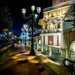 A creepy Hollywood-like setting portrays the Gangsters, Glitz and Gore tour in Las Vegas.