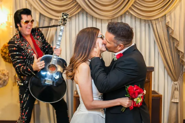 Elvis performing during a wedding ceremony at Graceland Wedding Chapel in Las Vegas