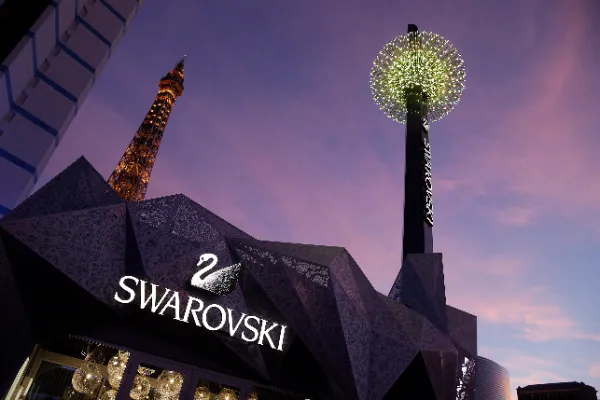 Illuminated crystal Starburst above Grand Bazaar Shops at Horseshoe Las Vegas.