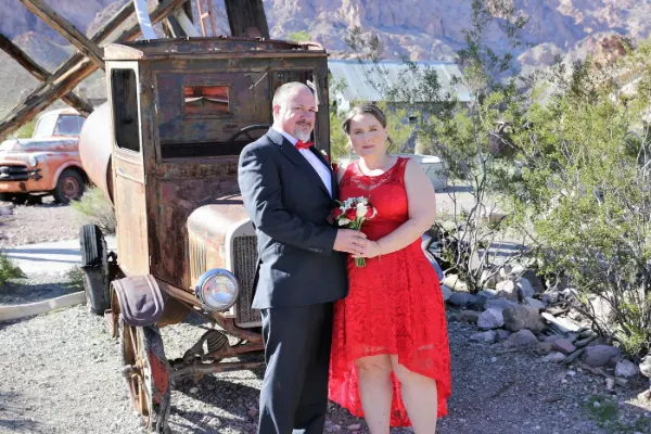 Wedding couple at Nelson Ghost Town in Eldorado Canyon near Las Vegas