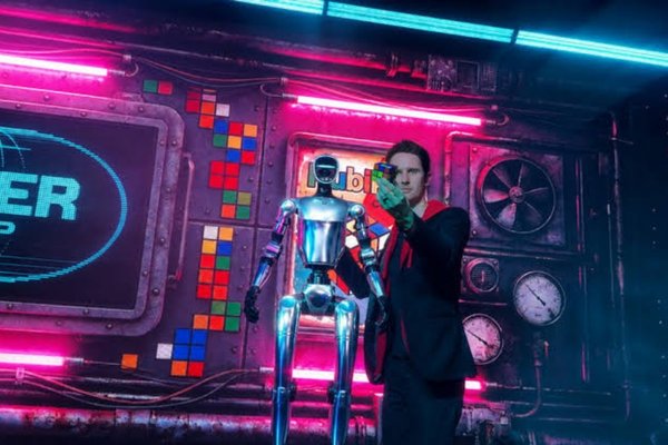 Human, artificial intelligence, and humanoid robot performers featured in HACKED at Mandalay Bay